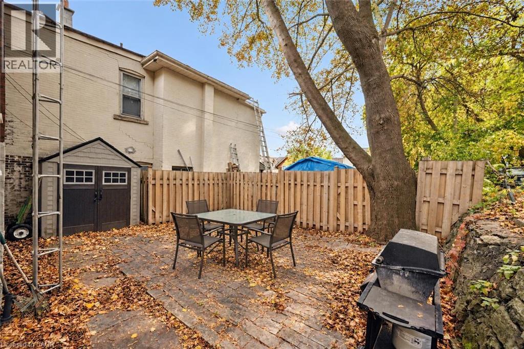 11 Neeve Street Property Photo 19