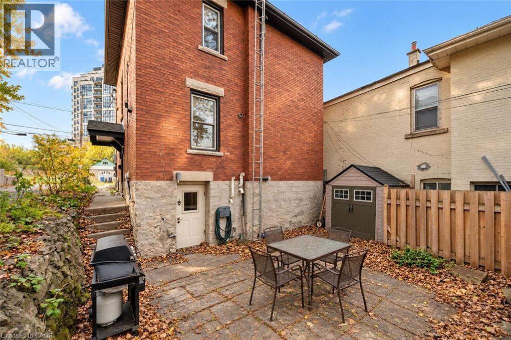 11 Neeve Street Property Photo 20
