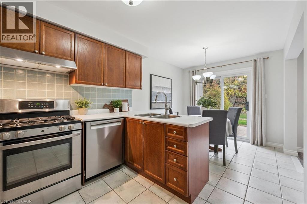 222 Inglis Street Property Photo 14