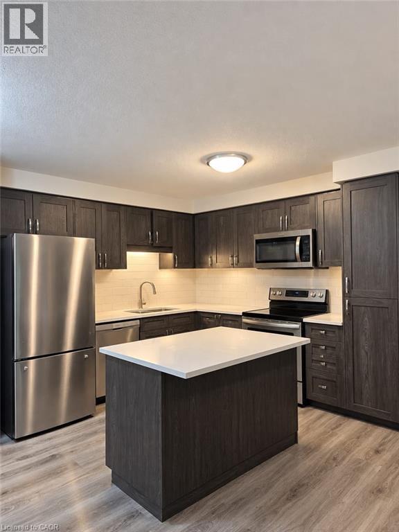 1989 Ottawa Street S Unit# 40 Property Photo 2