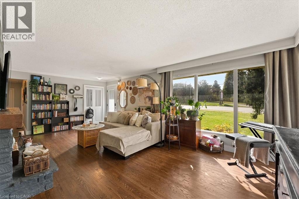 154 Paris Road Property Photo 7