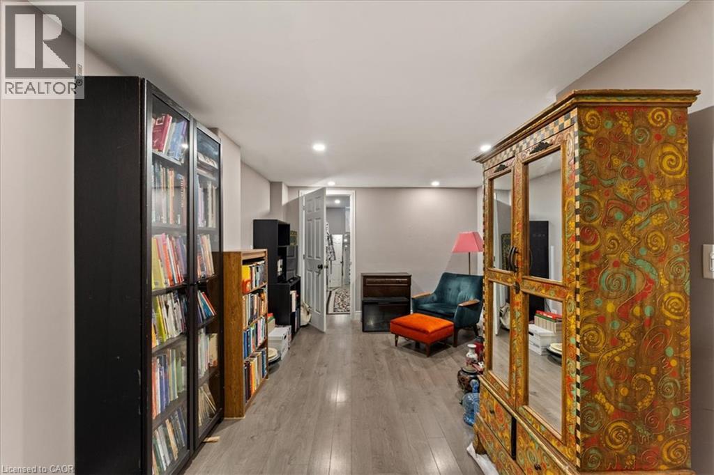 154 Paris Road Property Photo 26