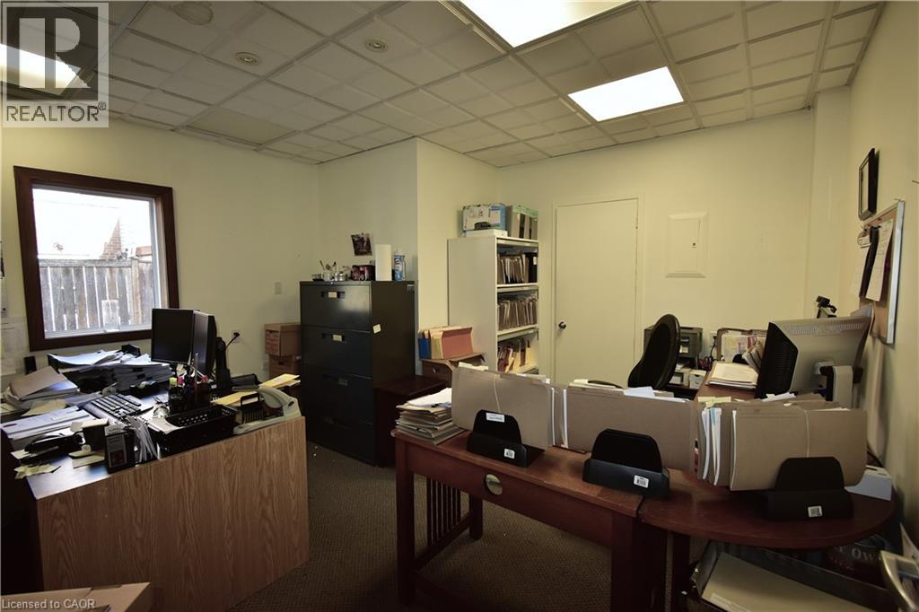 1025 Waterdown Road Property Photo 6