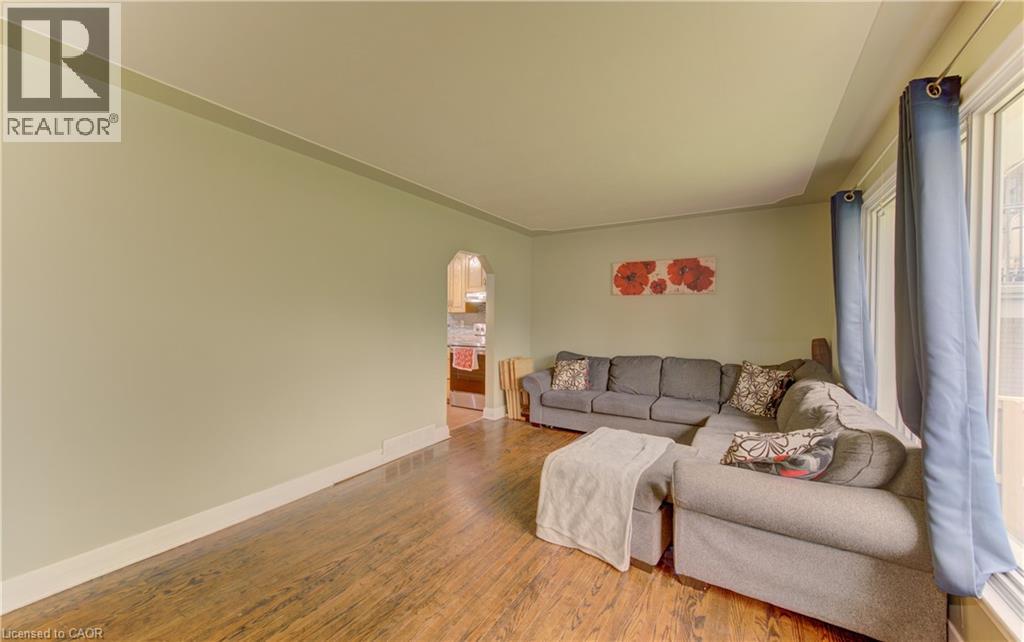195 Belleview Avenue Property Photo 4