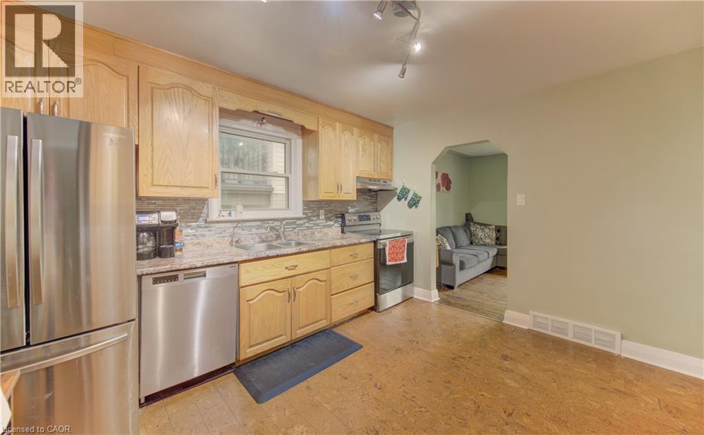 195 Belleview Avenue Property Photo 10