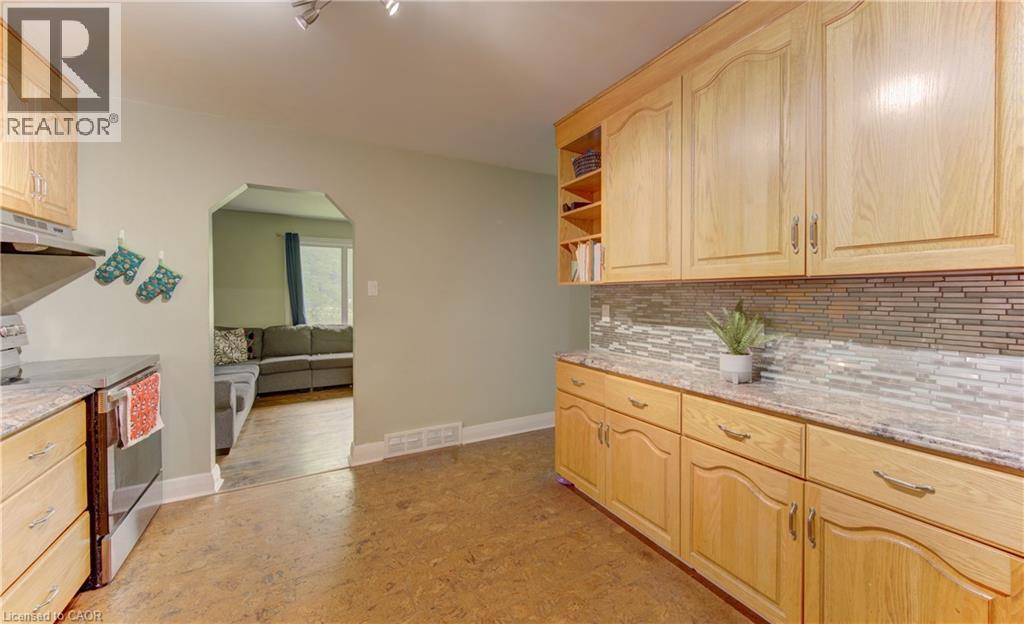 195 Belleview Avenue Property Photo 11