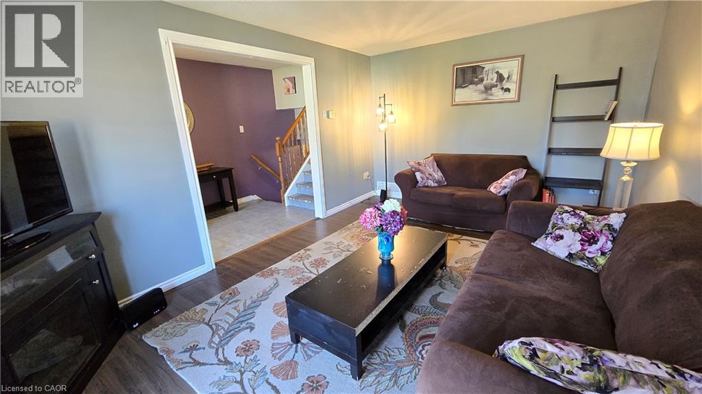 7 Jade Court Property Photo 6