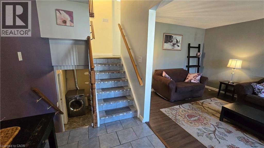 7 Jade Court Property Photo 8
