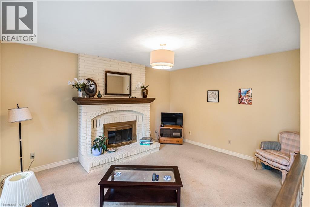 318 Cavendish Drive Property Photo 8