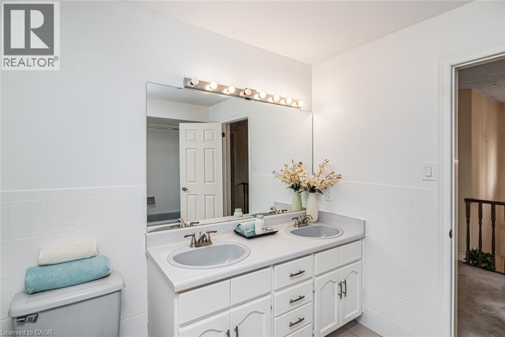 318 Cavendish Drive Property Photo 13