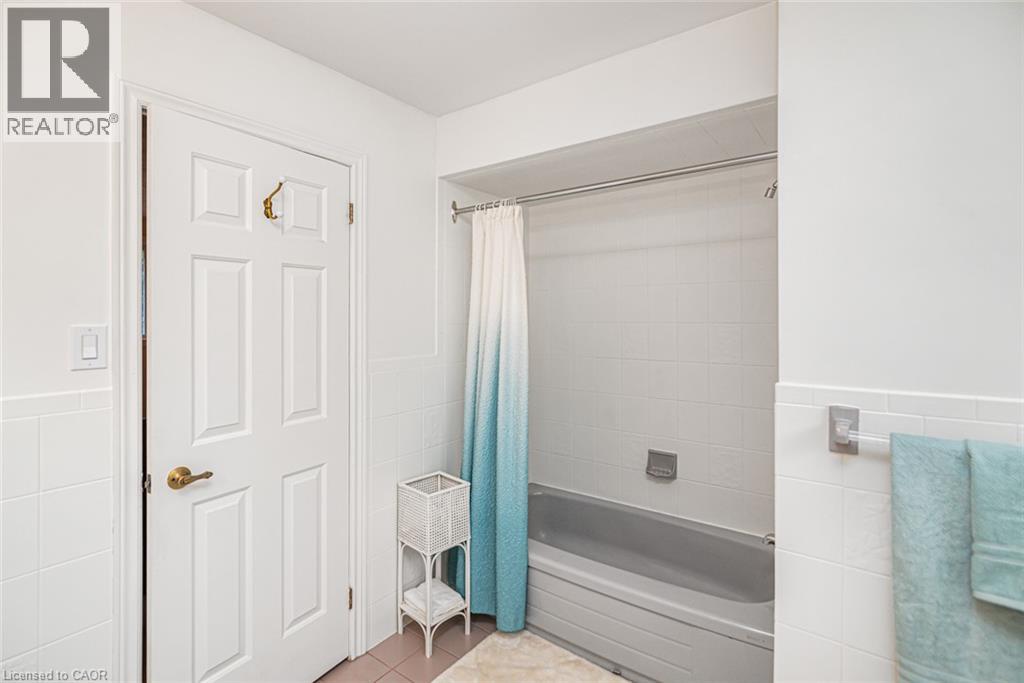 318 Cavendish Drive Property Photo 14