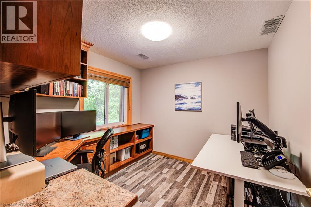 39 Oliver Court Se Property Photo 38
