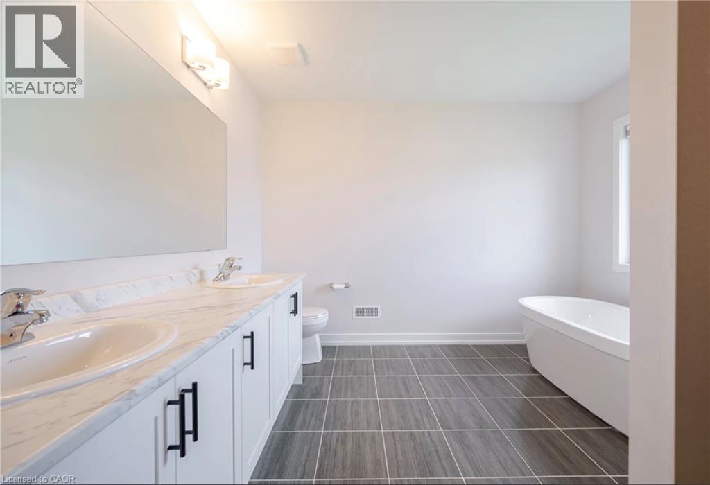 15 Bird Street Property Photo 12