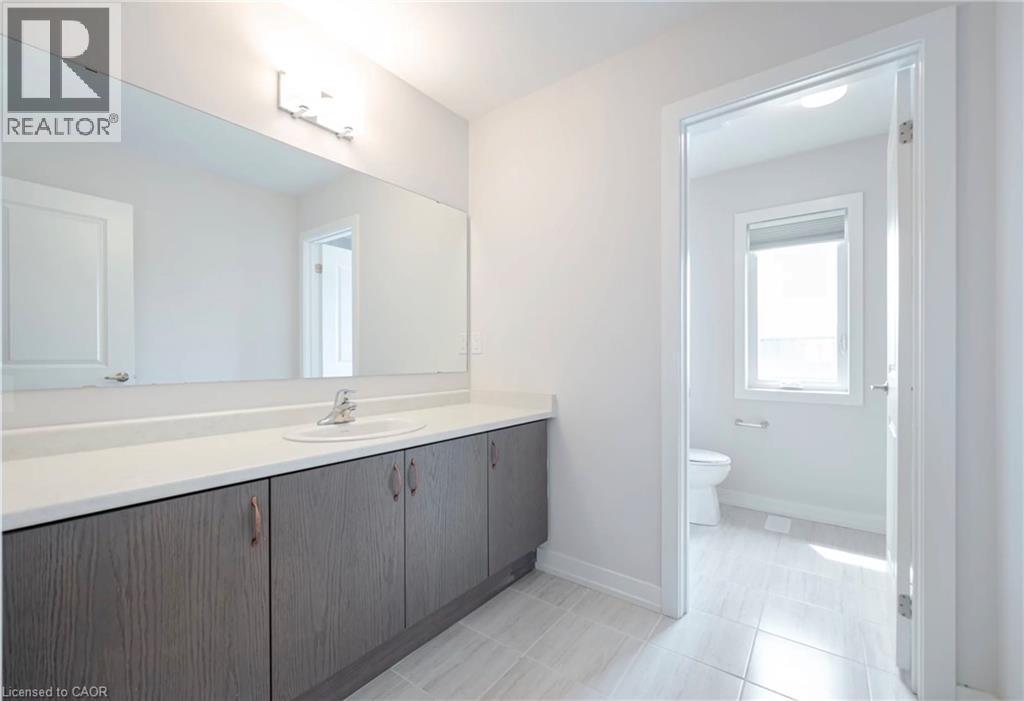 15 Bird Street Property Photo 28