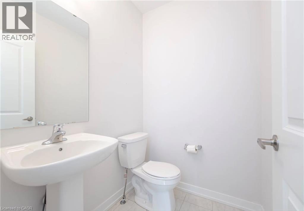 15 Bird Street Property Photo 33