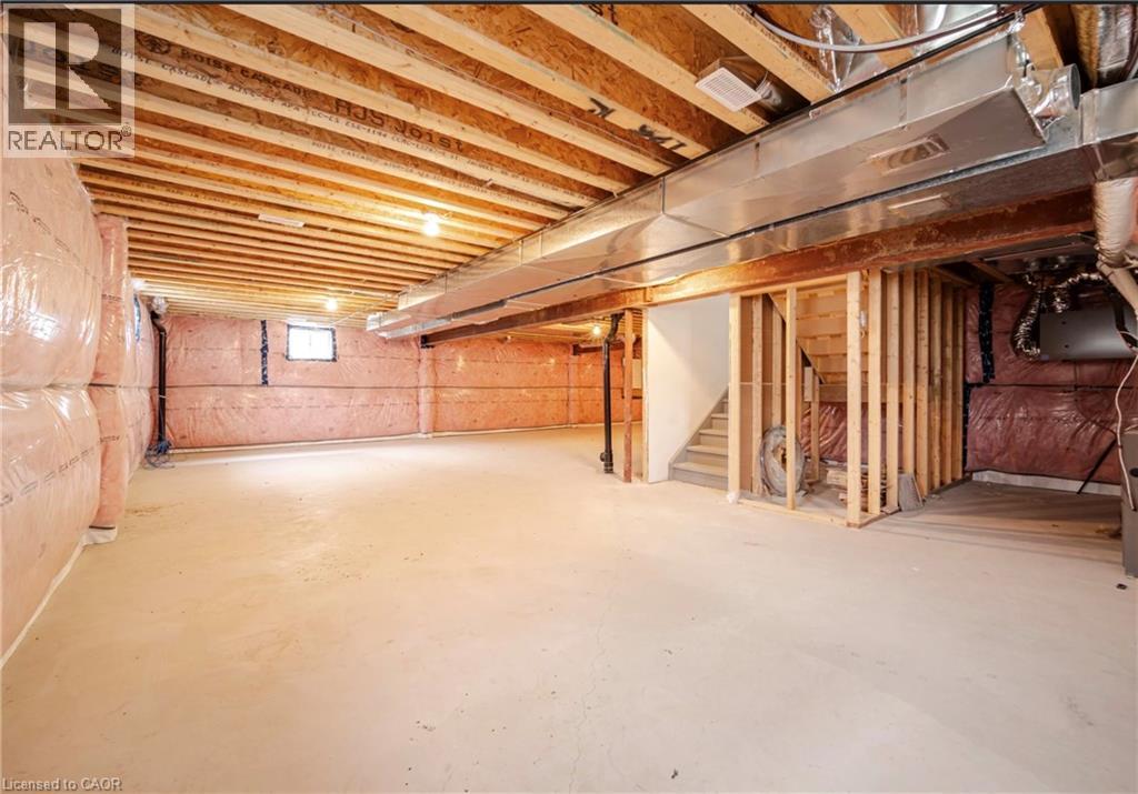 15 Bird Street Property Photo 35