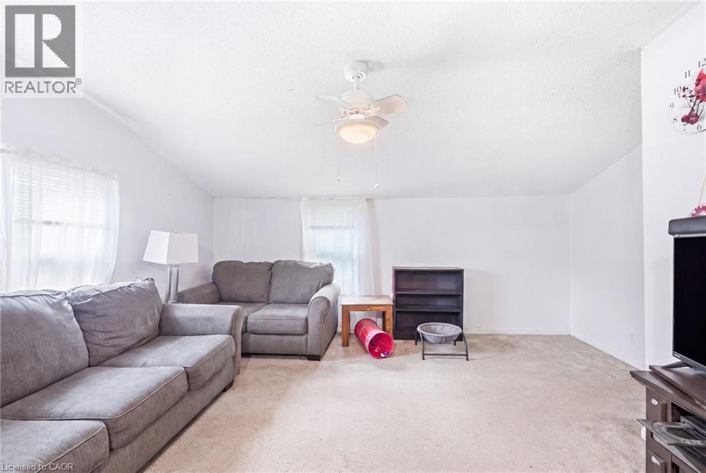 56 Welland Avenue Property Photo 4