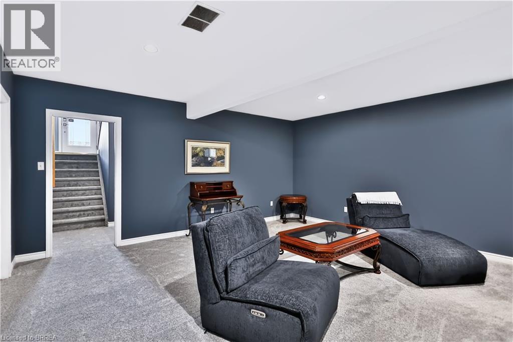 50 Brewster Way Property Photo 31