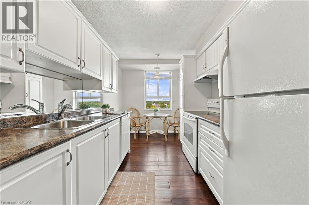 5280 Lakeshore Road Unit# 912 Property Photo 9