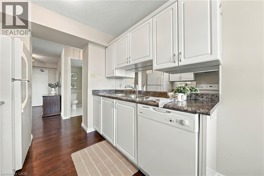 5280 Lakeshore Road Unit# 912 Property Photo 10