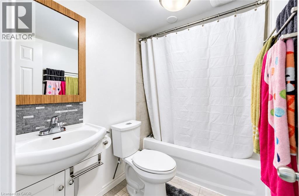 79 Riehm Street Property Photo 32