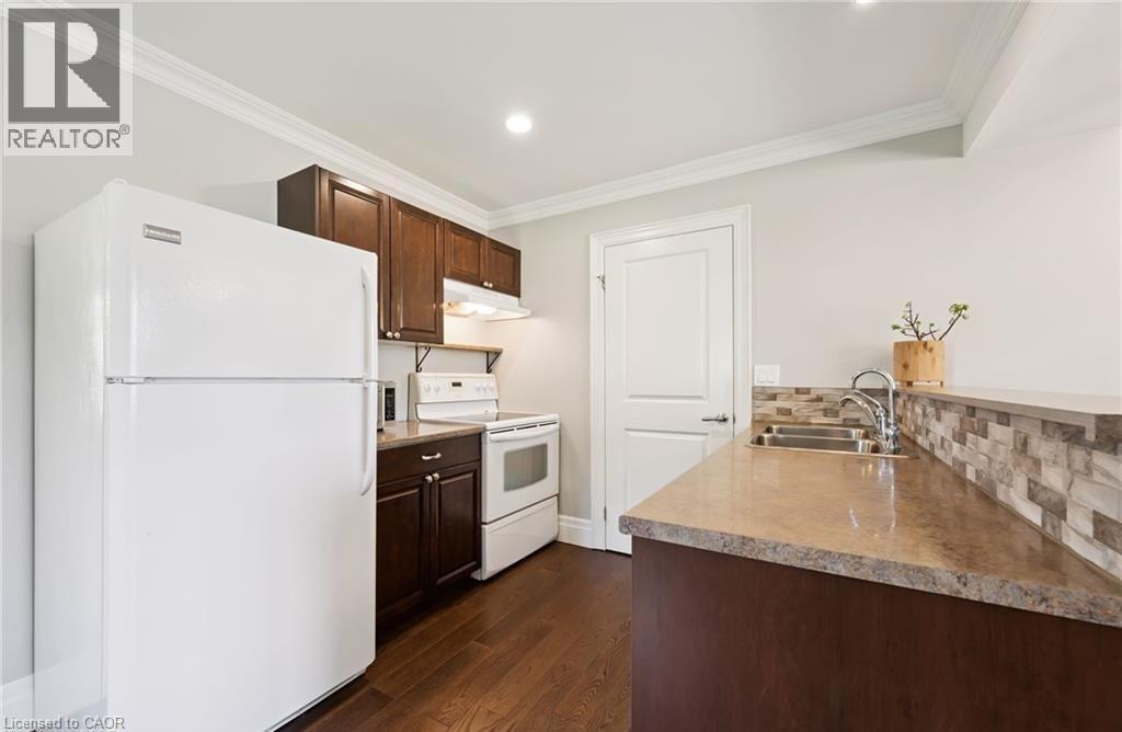 2073 Maplewood Road Property Photo 31