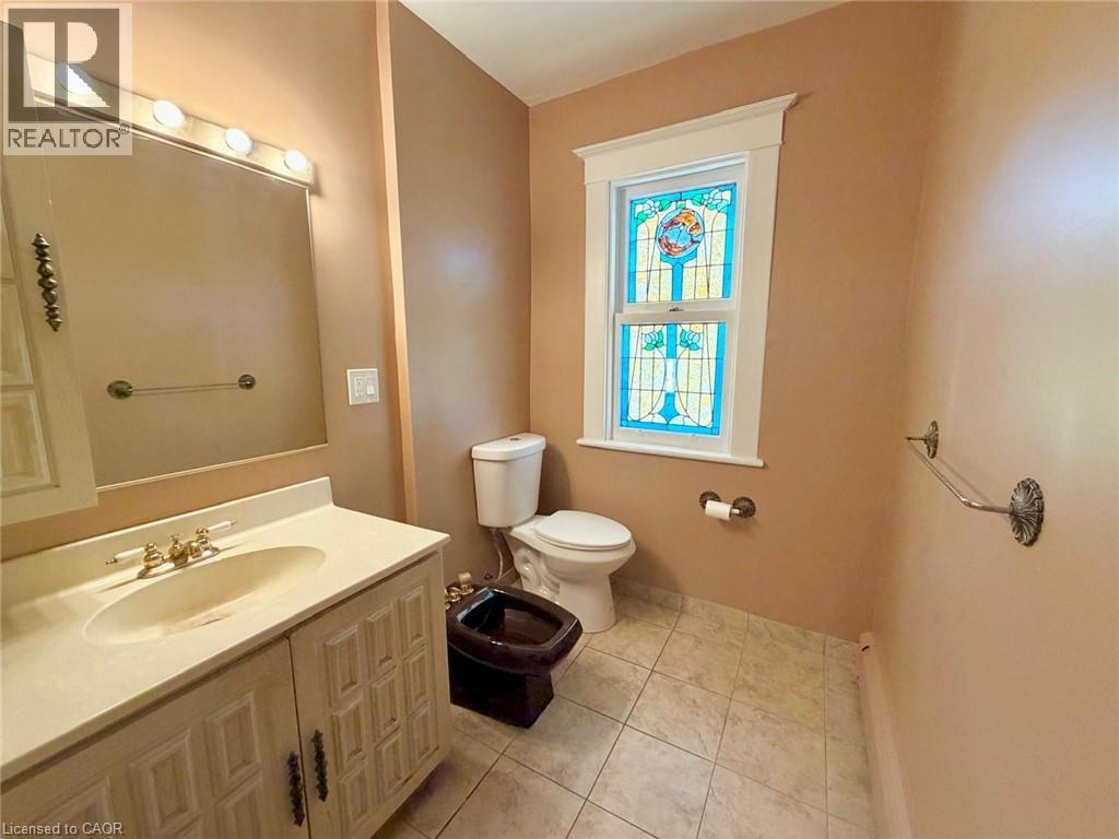 241 Macnab Street S Unit# Unit 2 Property Photo 11