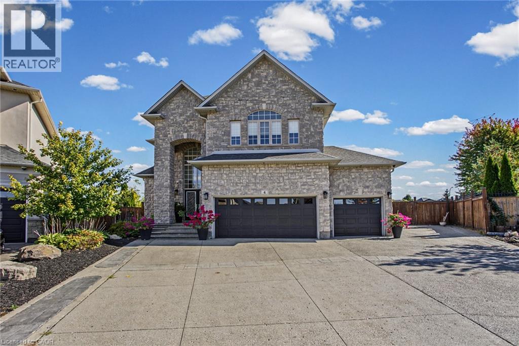 4 Playfair Court Property Photo 2