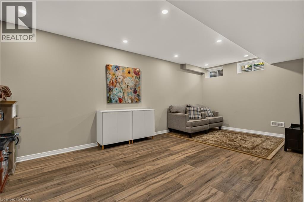 370 Stonehenge Drive Unit# 8 Property Photo 25