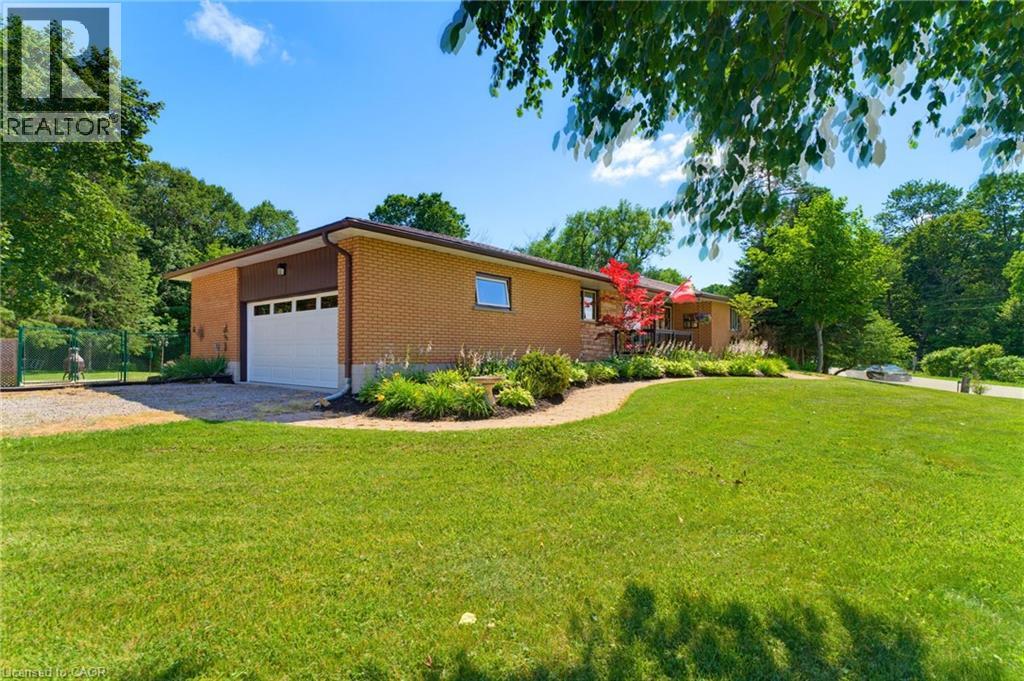 3226 Indian Trail Property Photo 4