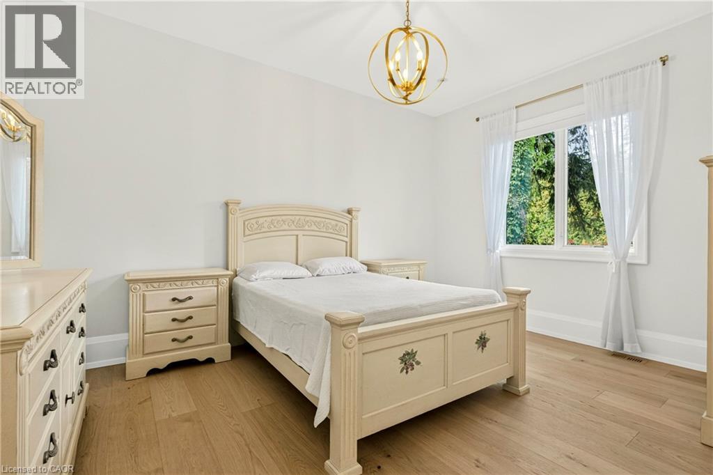 368 Fourth Line Property Photo 24