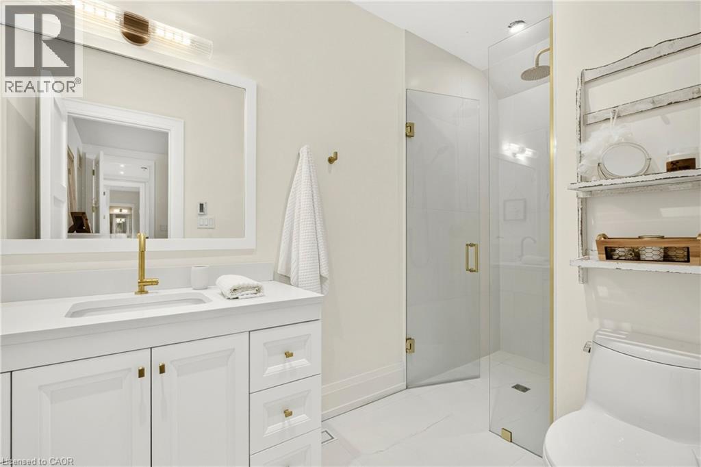 368 Fourth Line Property Photo 34