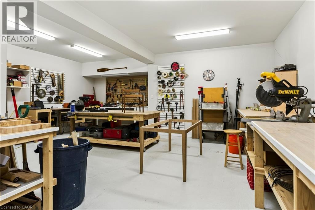 368 Fourth Line Property Photo 43