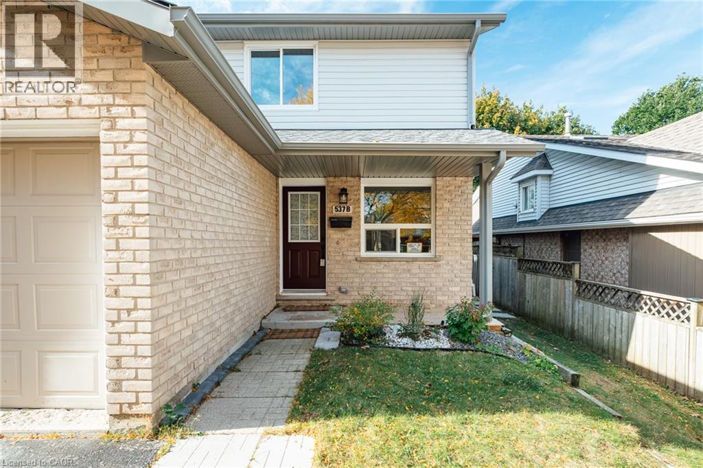 537b Barwick Crescent Property Photo 2