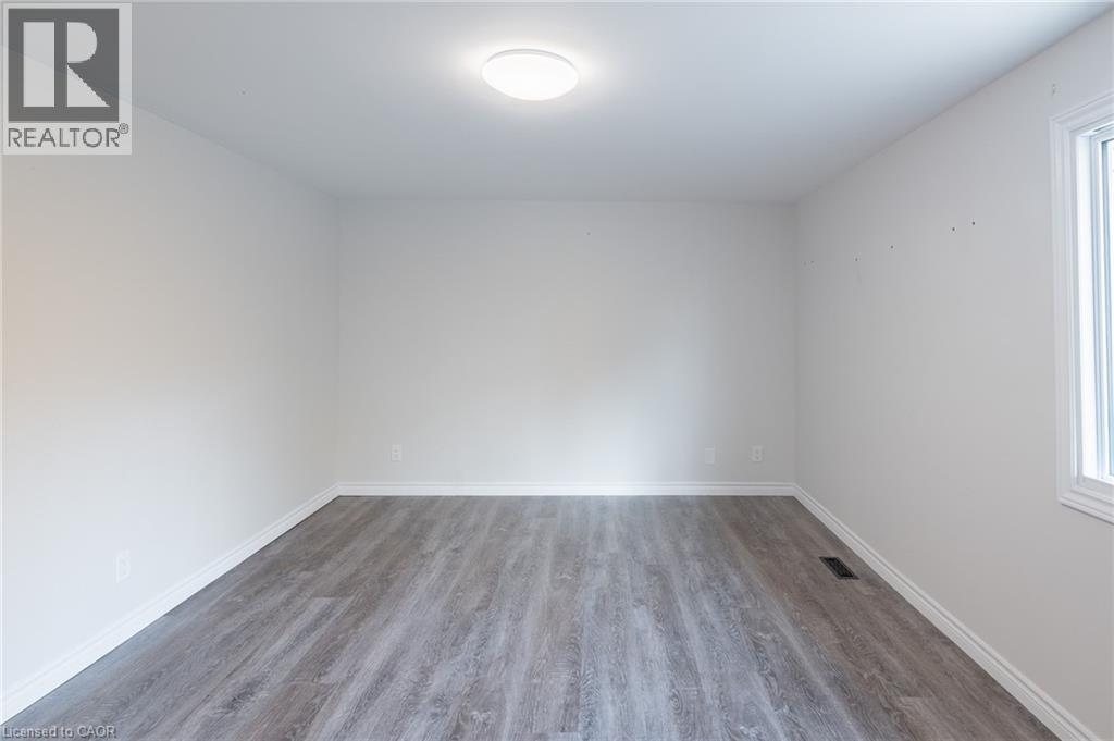 537b Barwick Crescent Property Photo 35