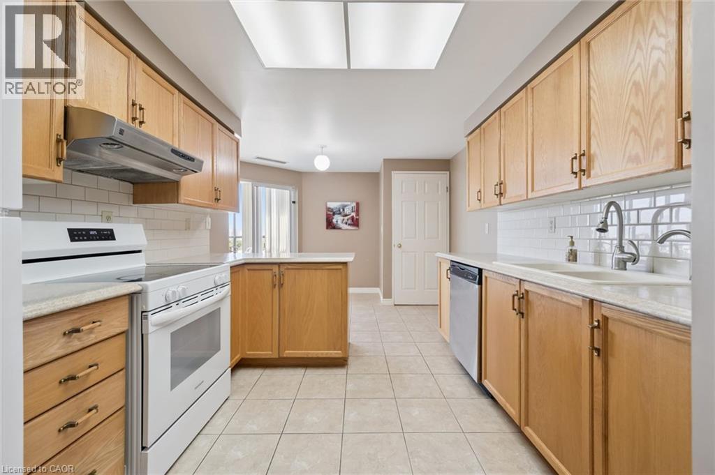 265 Westcourt Place Unit# Ph04 Property Photo 20