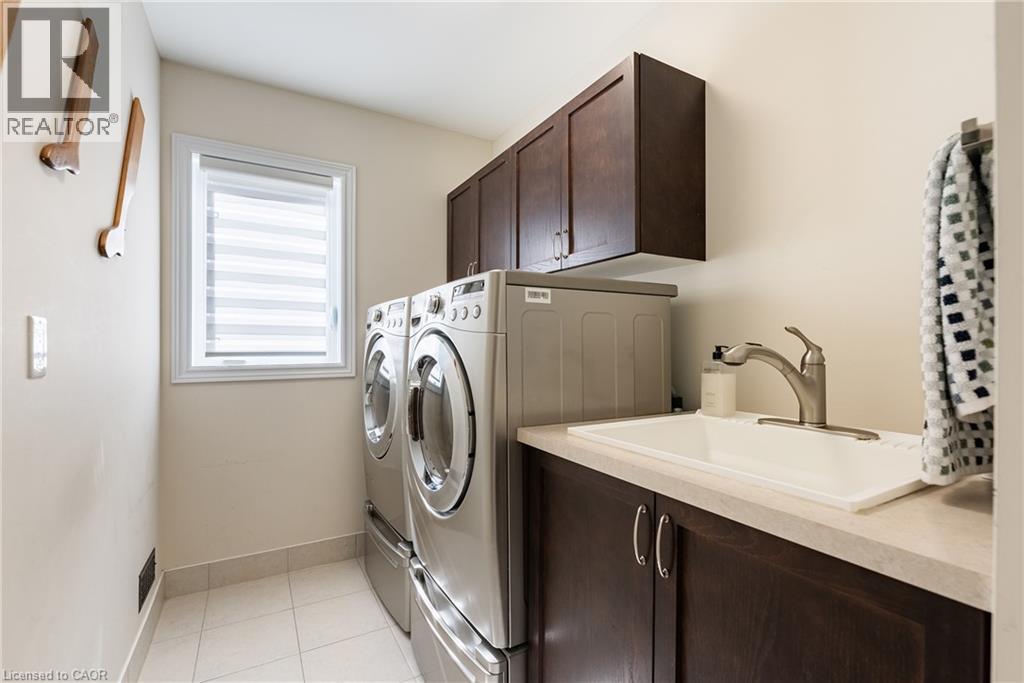 3168 Watercliffe Court Property Photo 28