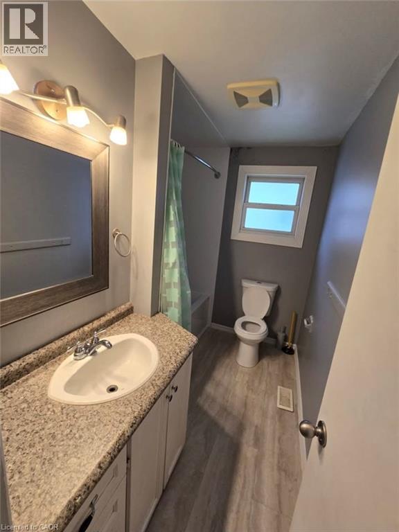 409 Castlegrove Place Property Photo 8