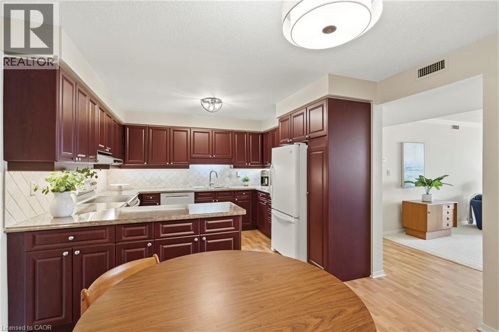 2199 Sixth Line Unit# 208 Property Photo 9