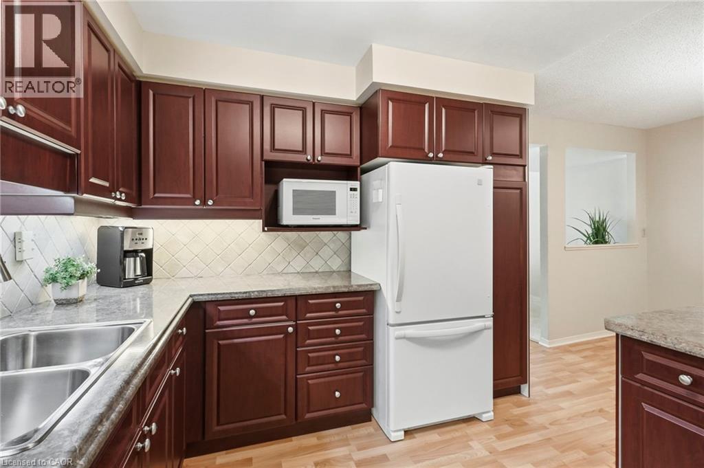 2199 Sixth Line Unit# 208 Property Photo 12
