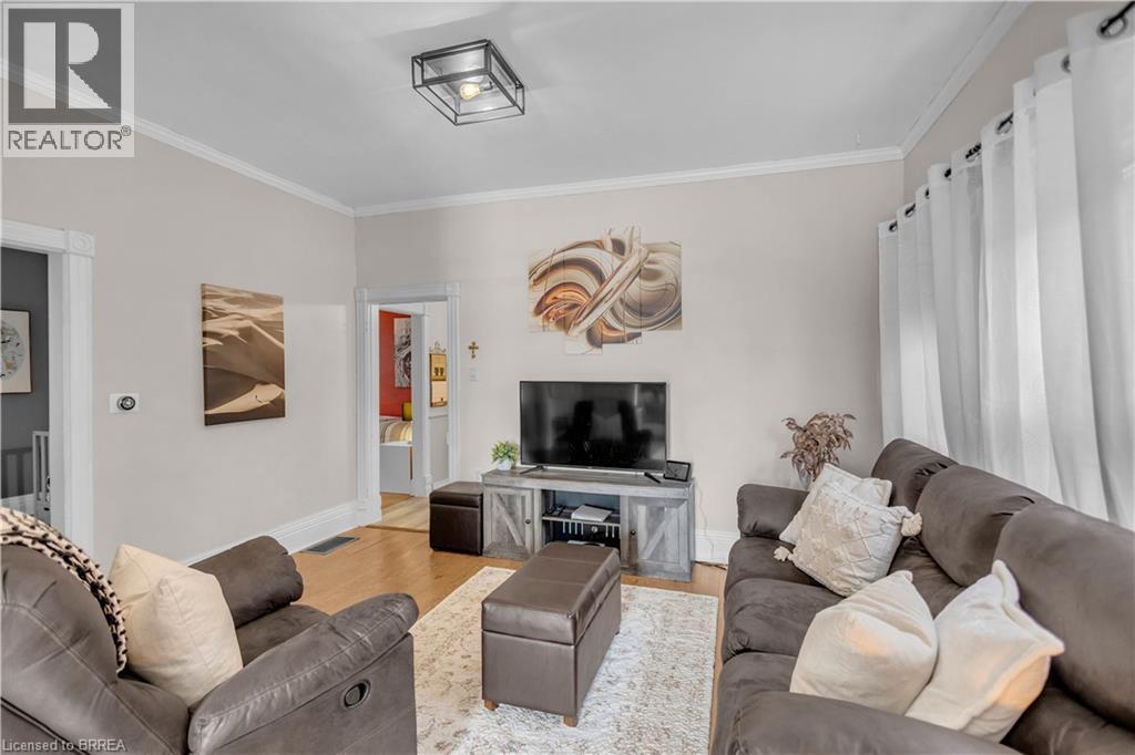 25 Usher Street Property Photo 6