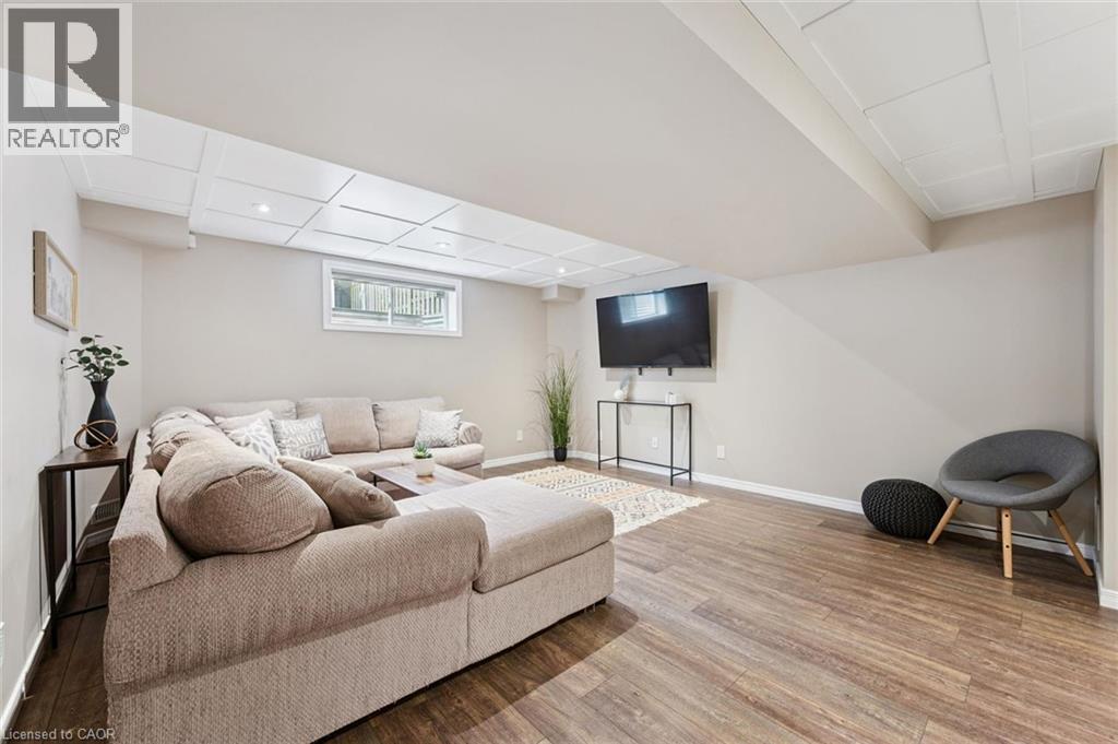 8 Walker Way Property Photo 28
