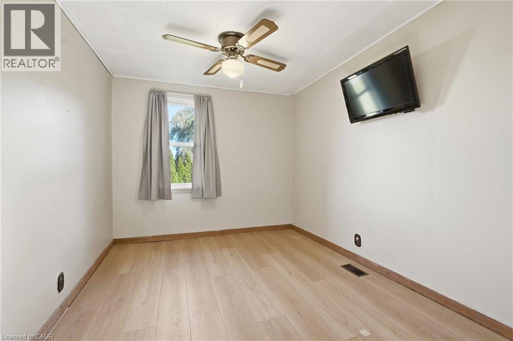 9943 Ort Road Property Photo 8