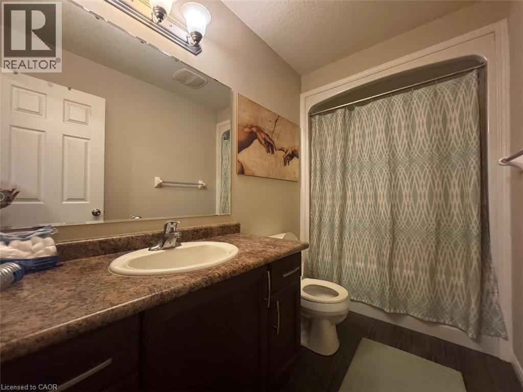 200 Maitland Street Property Photo 3