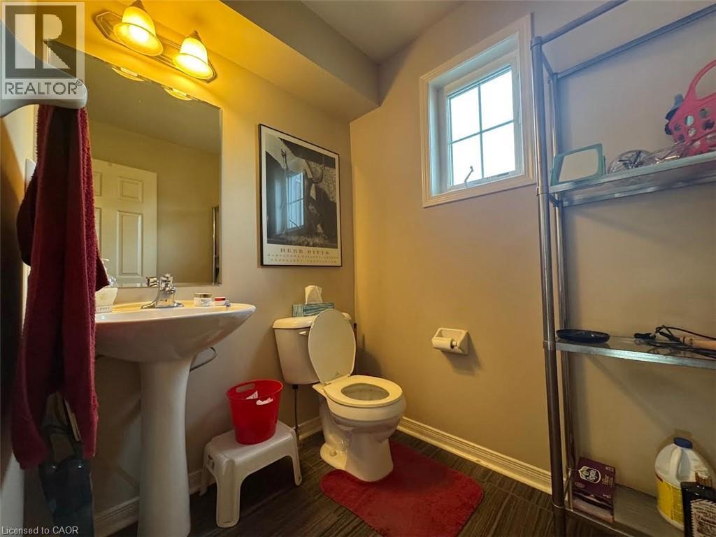 200 Maitland Street Property Photo 4