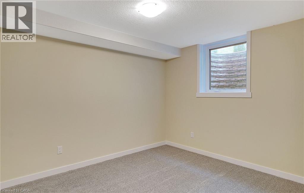 172 Newman Drive Unit# Lower Property Photo 3