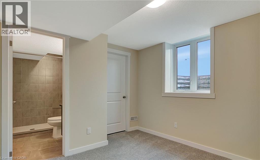 172 Newman Drive Unit# Lower Property Photo 4