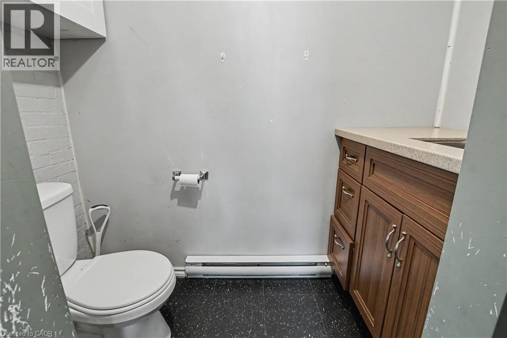 437 Garden Street Property Photo 11