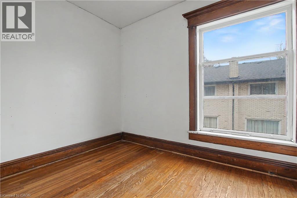 437 Garden Street Property Photo 12