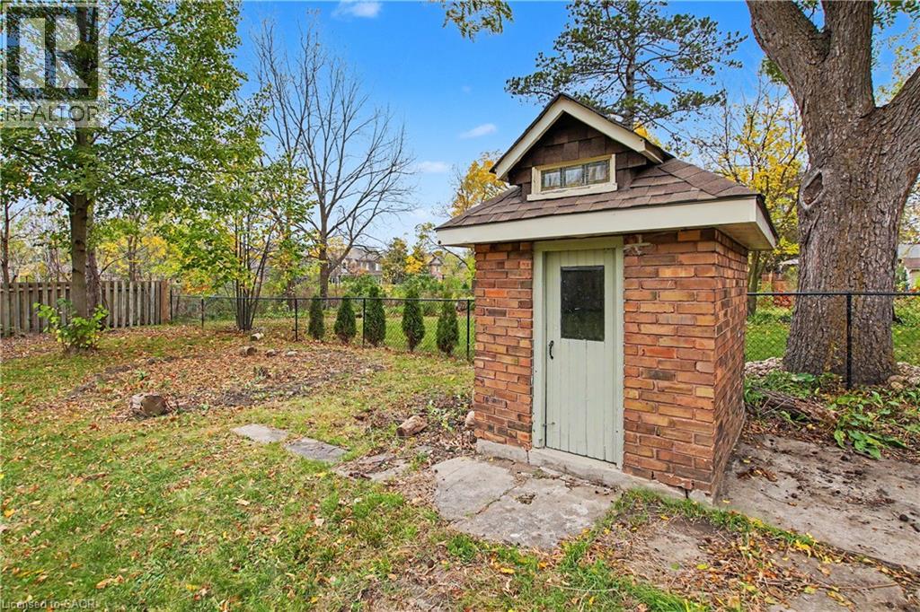 437 Garden Street Property Photo 23